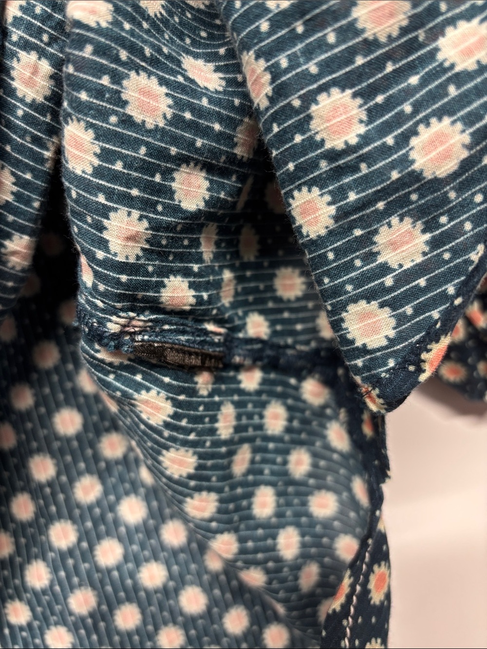 ✨Pilcro The Tallulah Double Puff-Sleeve Blouse Size M - Picture 12 of 15